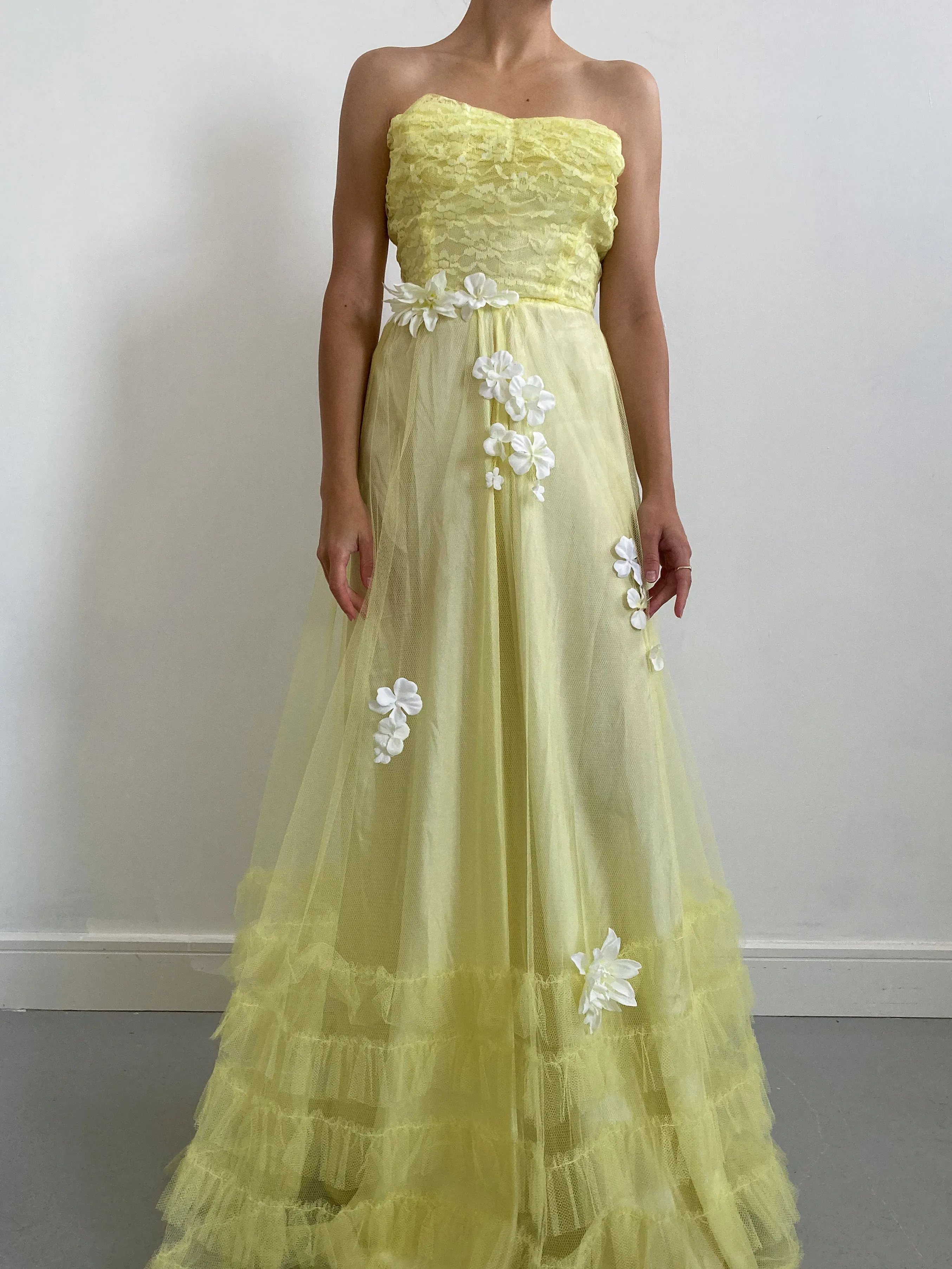 1930s Yellow Tiered Net Dress with Sweetheart Neckline & Flowers
